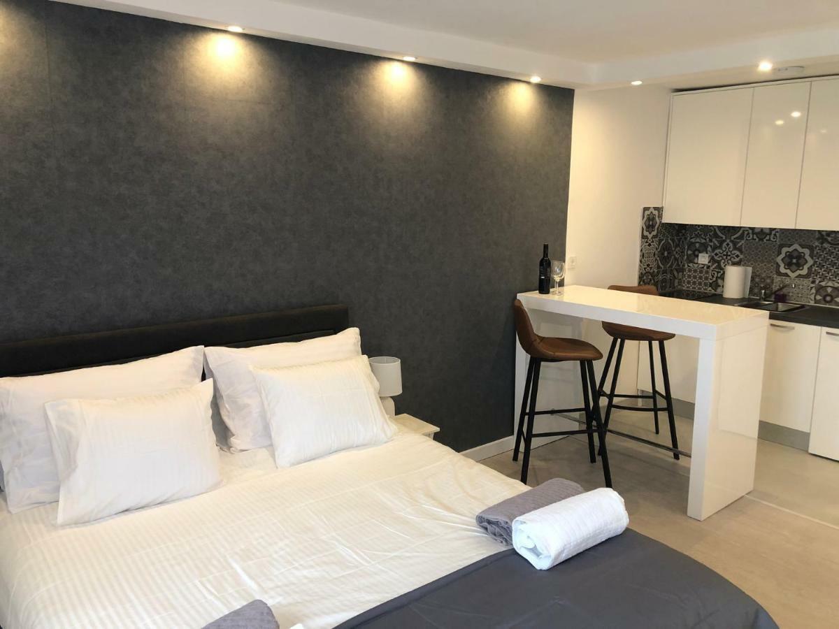 Penthouse "Sky 17" S Balkonom I Besplatnim Parkingom Zagreb Exterior foto