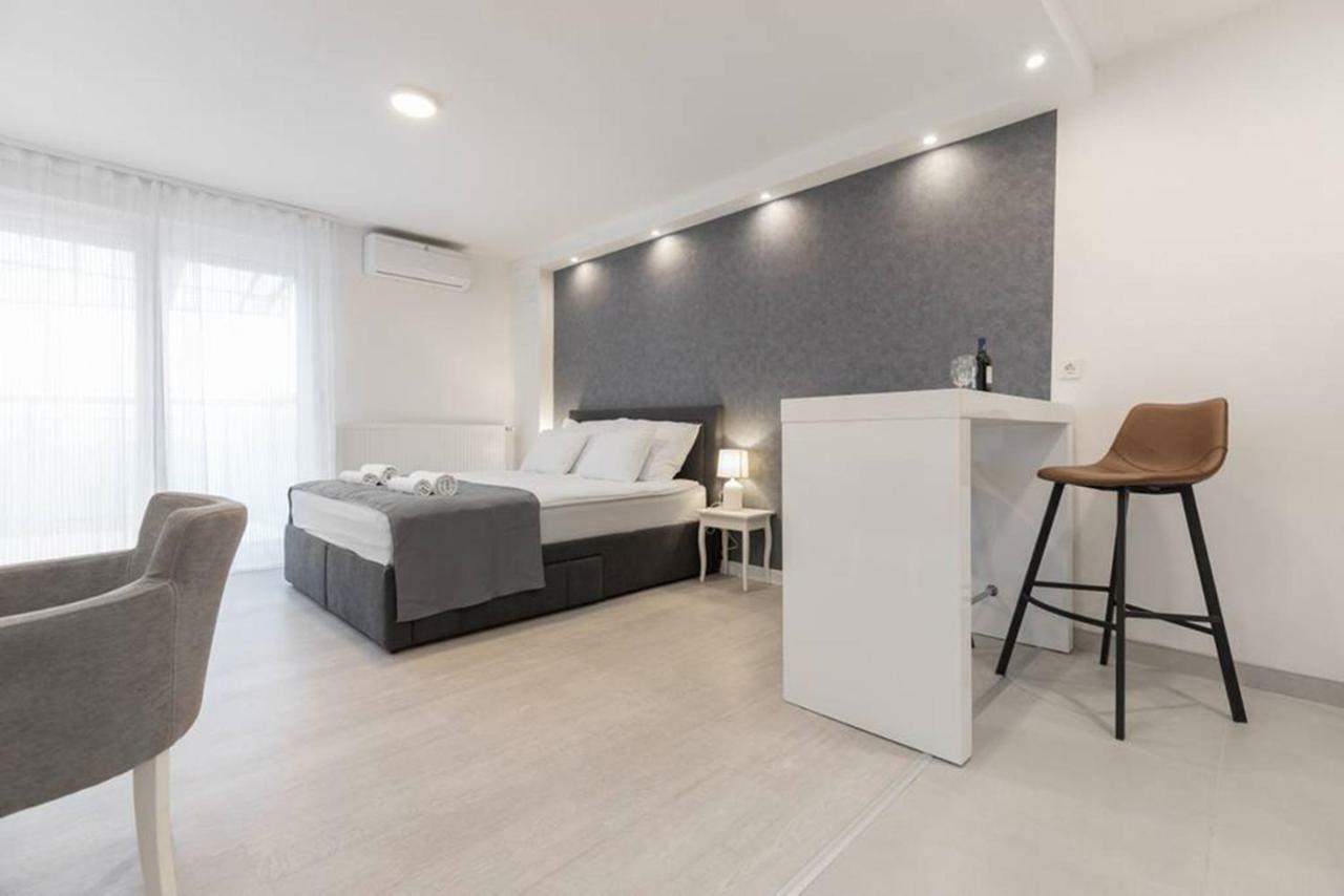 Penthouse "Sky 17" S Balkonom I Besplatnim Parkingom Zagreb Exterior foto