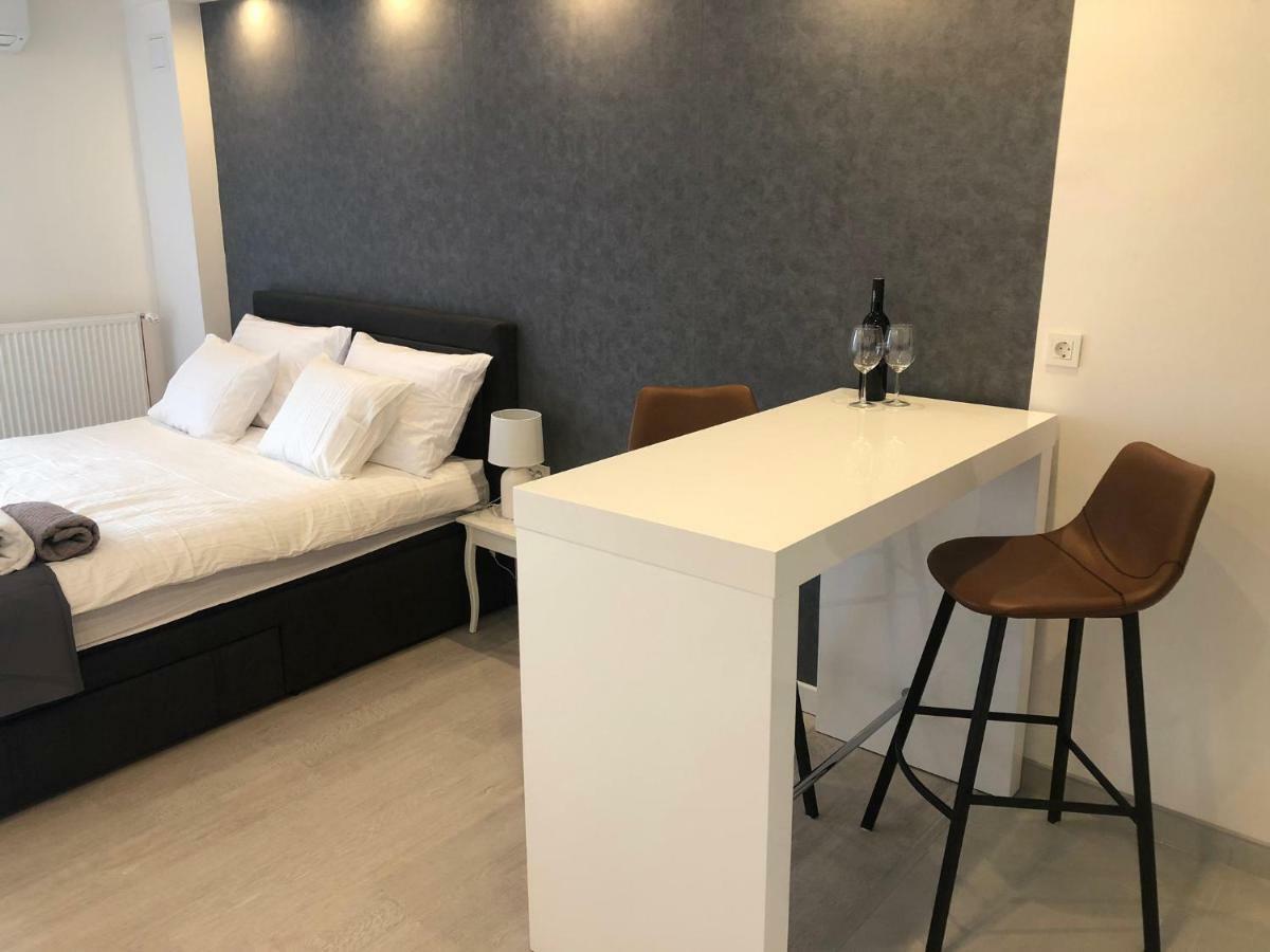 Penthouse "Sky 17" S Balkonom I Besplatnim Parkingom Zagreb Exterior foto